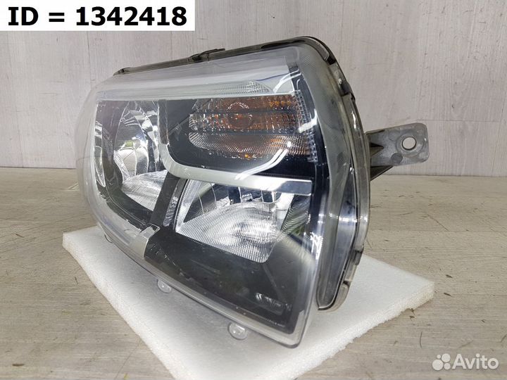 Фара правая Renault Sandero