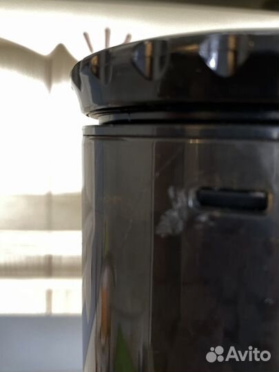 Соковыжималка Bork s610, шнековая