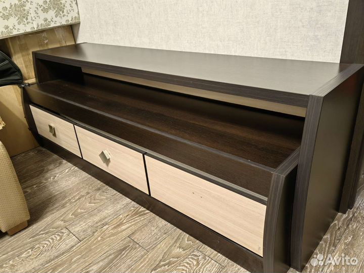 Тумба под телевизор