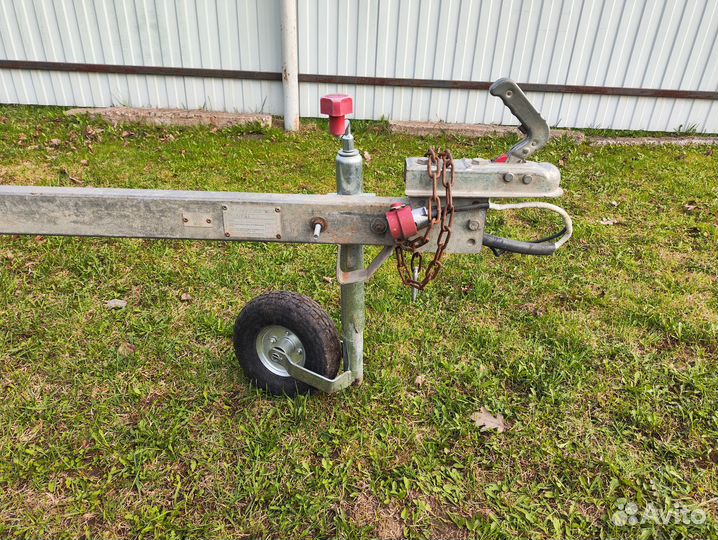 Лодочный прицеп