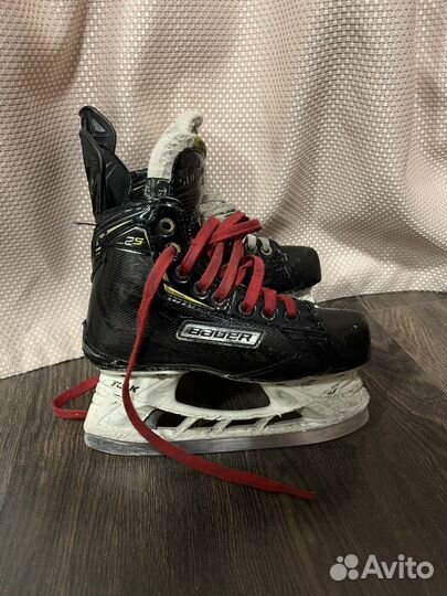 Коньки Bauer Supreme 2S размер 1,5 ее