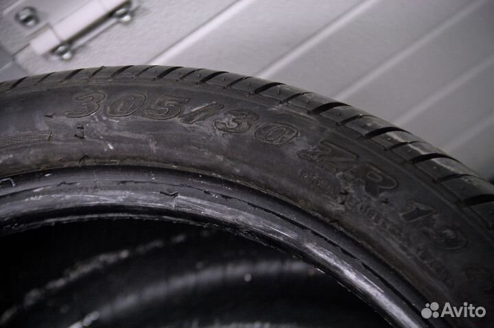 Pirelli P Zero Rosso SUV 305/30 R19