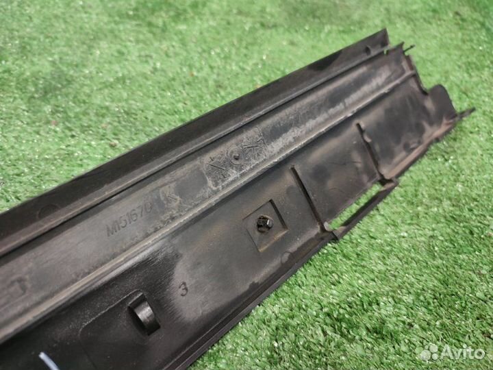 Накладка радиатора Bmw 320D F30 N47D20C 2012