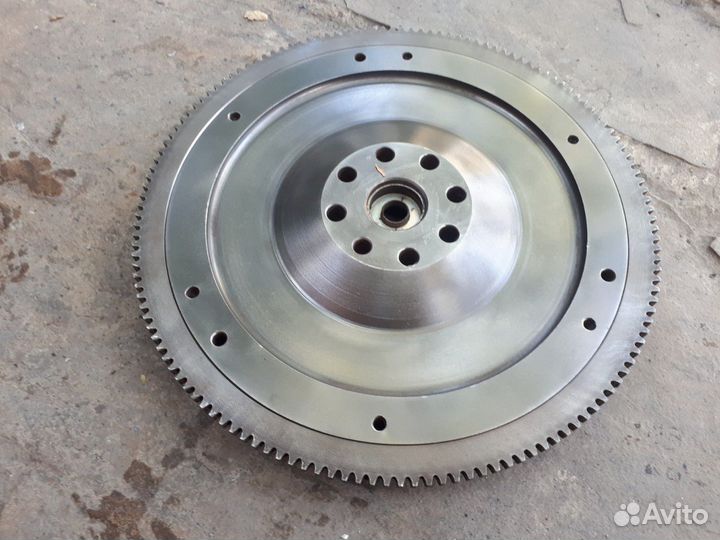 Маховик 2.3 Сааб 9000