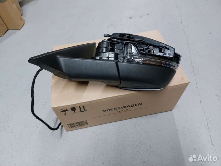 Зеркало левое Skoda Kodiaq новое оригинал