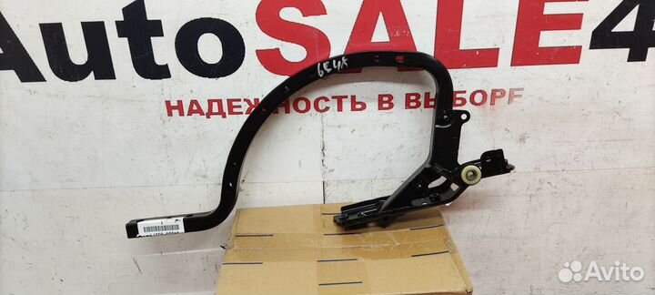 Петля крышки багажника Toyota Camry 70