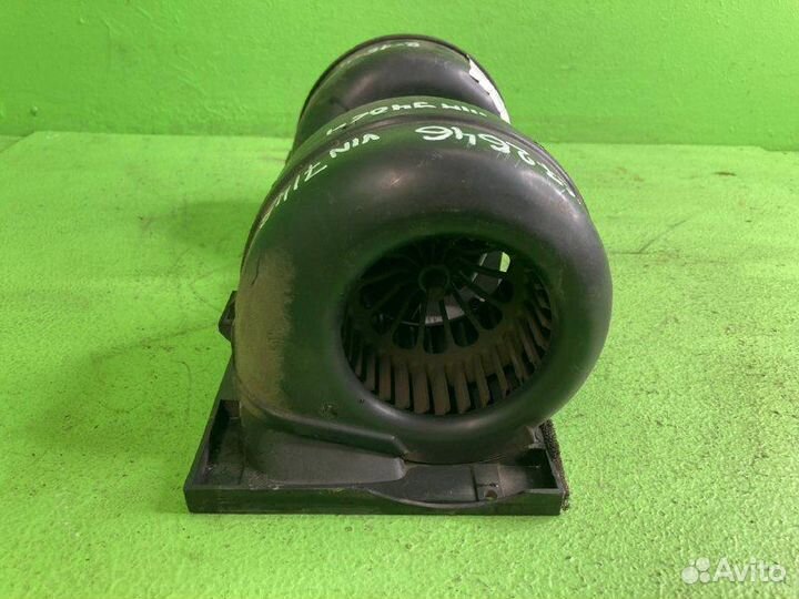 Электродвигатель отопителя DAF XF105