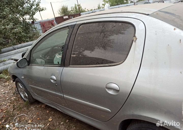 Дверь крыло Peugeot 206 Пежо 206
