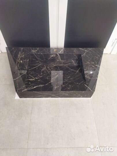 Умывальник из керамической плитки