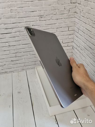 iPad pro 11 m2 на 256 гб(92%)