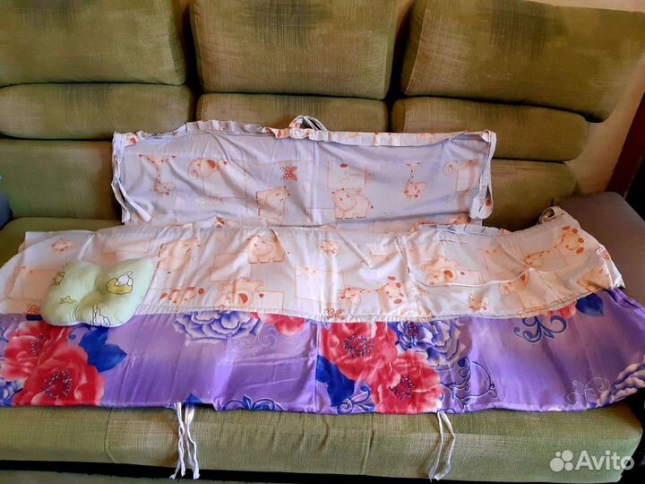 Бортики в кроватку и подушка