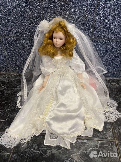 Кукла фарфоровая невеста коллекционная