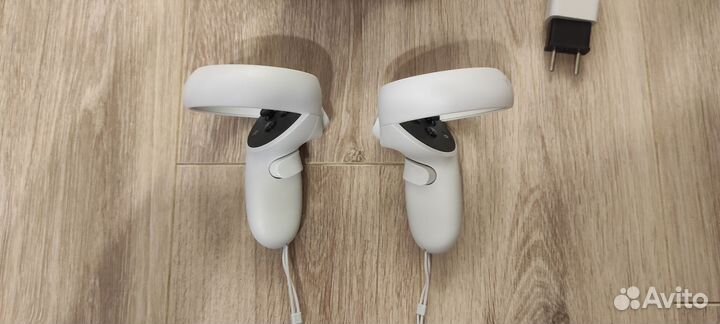 Продам oculus quest 2