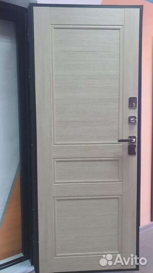 Дверь входная металлическая с терморазрывом