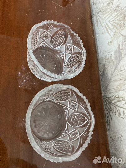 Хрустальная ваза и конфетницы