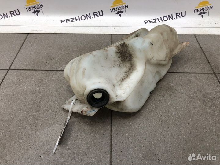 Бачок омывателя Nissan Qashqai внедорожник 1.6