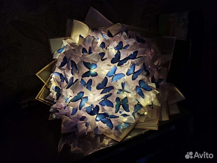 Буккт из бабочек