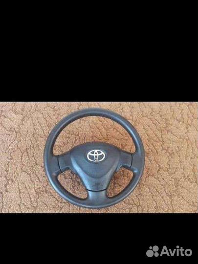 Руль на тойота Королла, подушка целая