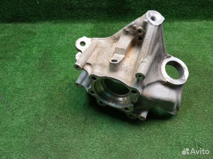 Кулак поворотный правый Bmw X6 G06 B57D30A 2020