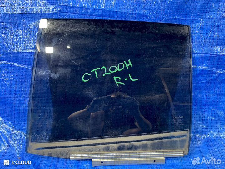 Стекло двери на lexus CT200H ZWA10 2zrfxe
