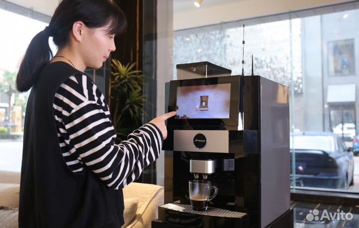 Профессиональная кофемашина для кофейни
