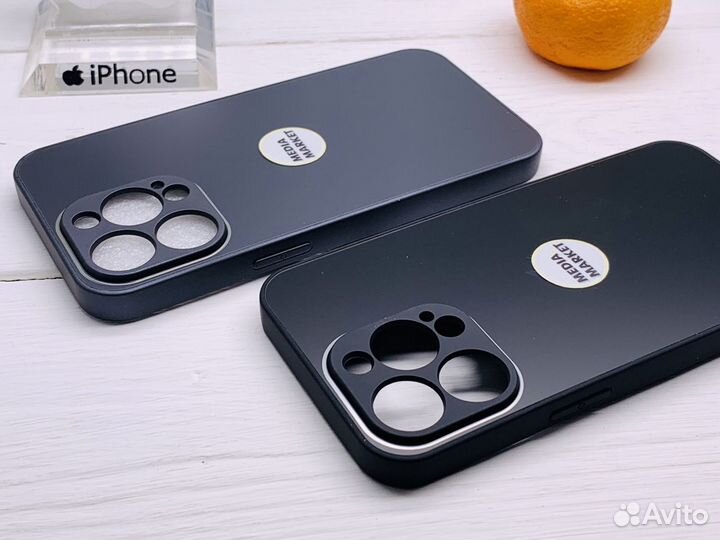 Чехол на iPhone 13