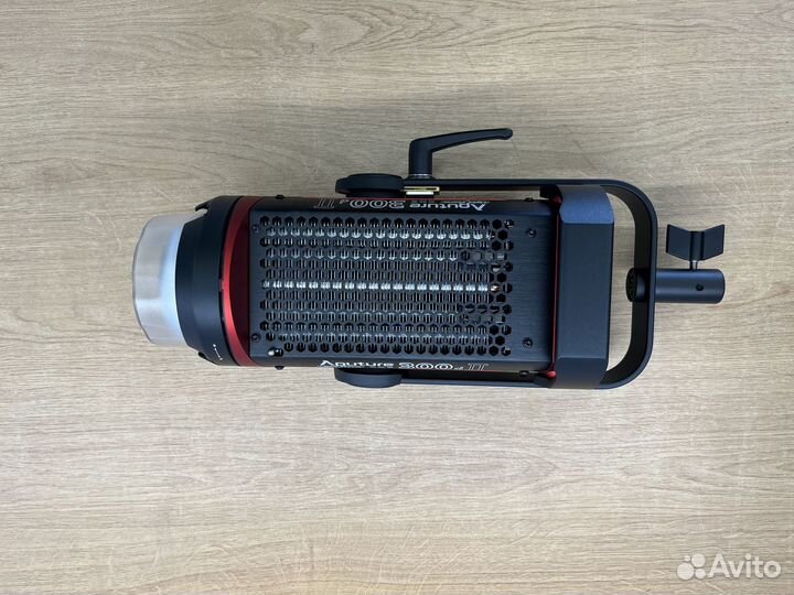 Aputure LS C300d II V-mount kit