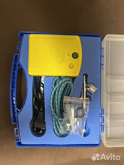 Комплект из компрессора и аэрографа для моделистов