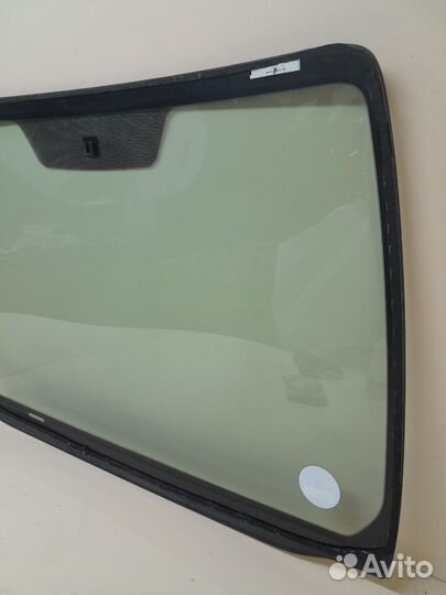 Стекло лобовое ветровое Nissan Note E11 2006-2013