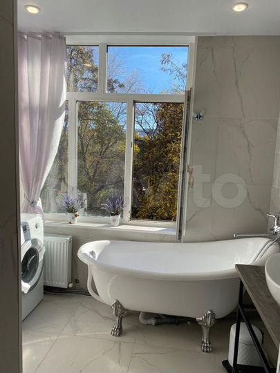 2-к. квартира, 52 м², 2/2 эт.