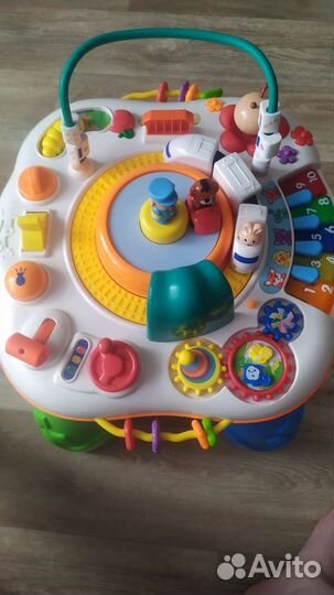 Развивающий столик жирафики