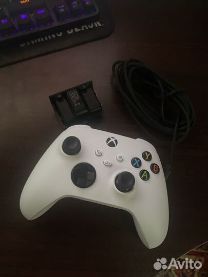 Геймпад xbox series s оригинал + акб и провод