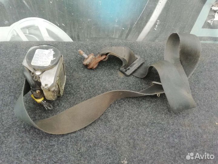 Ремень безопасности Ford Focus 1