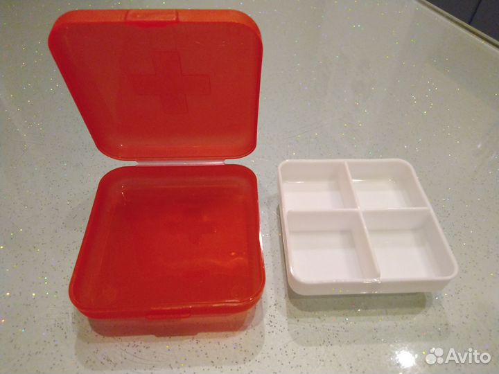 Маленькая таблетница 4 отделения