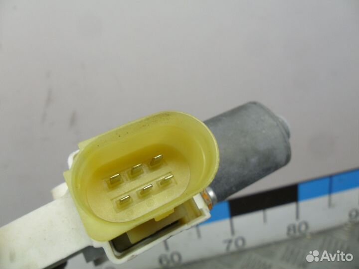 Б/У Моторчик стеклоподъемника правый BMW#002