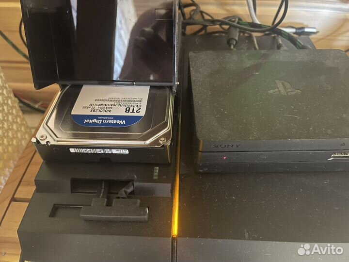 Sony playstation 4 PS4 2Tb