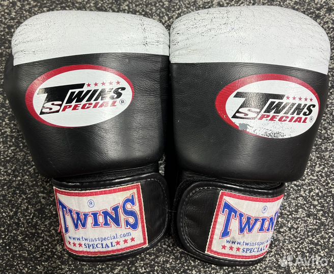 Боксерские перчатки Twins special