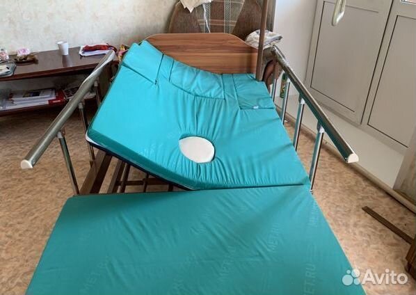 Кровать для лежачих больных с матрасом пп