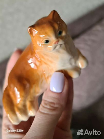Фарфоровый персидский кот