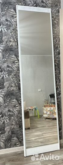 Зеркало с дверцей от шкафа-купе