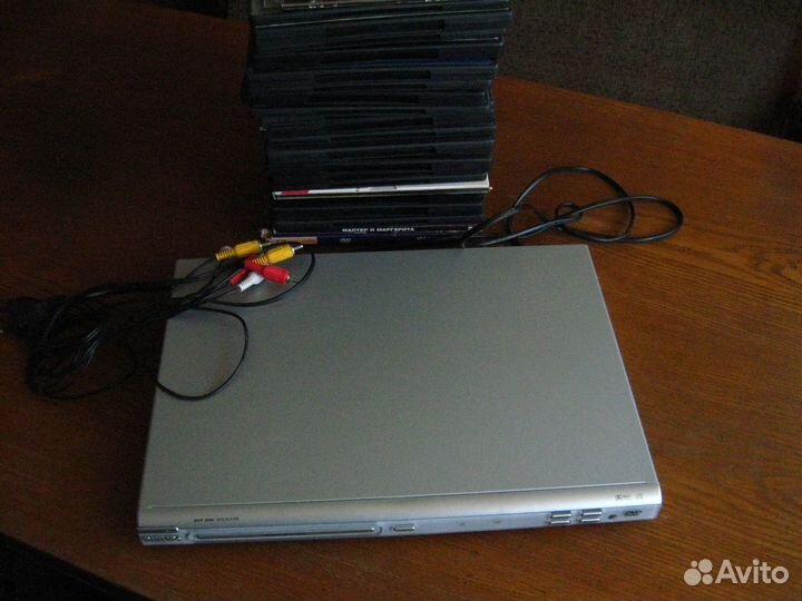 DVD плеер с дисками