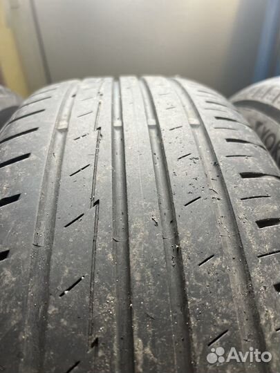 Yokohama BluEarth AE50 215/65 R17 99V