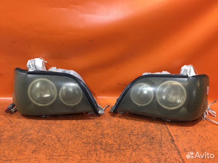 Фары Toyota Crown JZS171