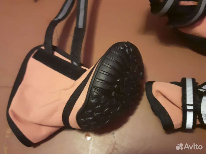 Обувь для собак S новая