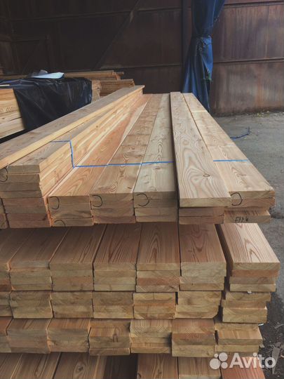 Строганная лиственница: доски 40x170 мм, готовы для строительства