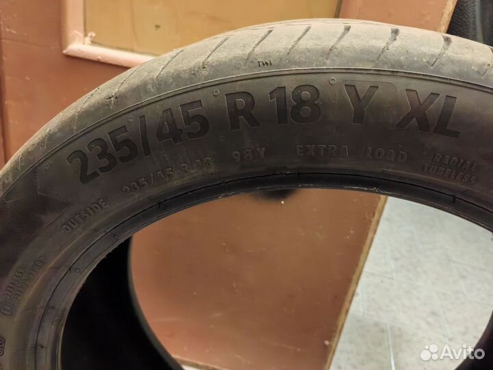 Continental ContiPremiumContact 6 235/45 R18 и 235/45 R18