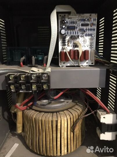 Стабилизатор напряжения