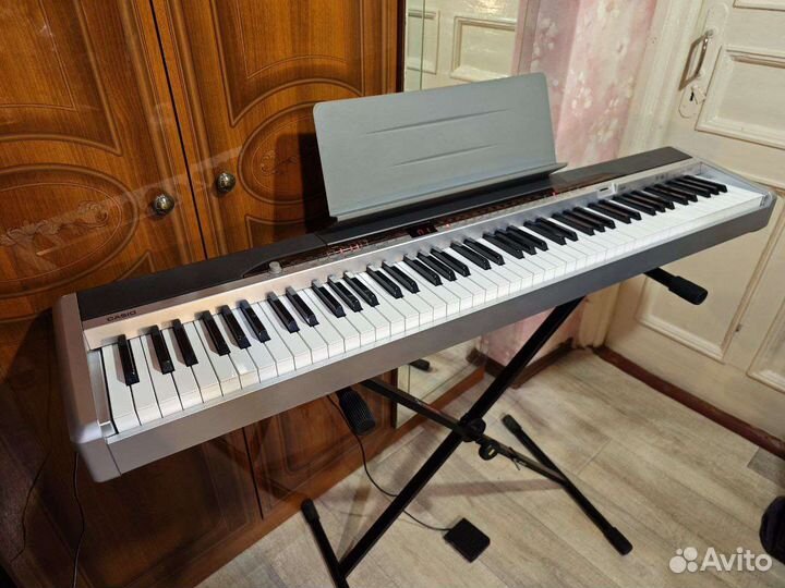 Цифровое пианино Casio Privia PX-200