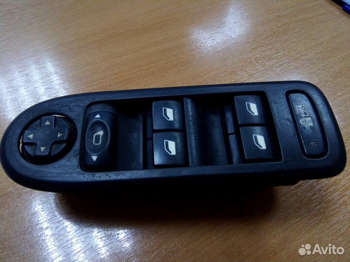 Блок управления Peugeot 308