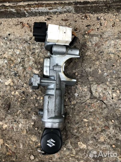 Замок зажигания Сузуки Гранд Витара 3